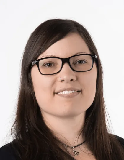 Carolin Lutz, Verwaltung